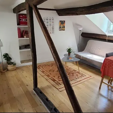 La Grande Chaumière Apartment *